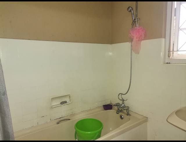 1 BEDROOM FLAT FOR SALE IN ESSENWOOD
